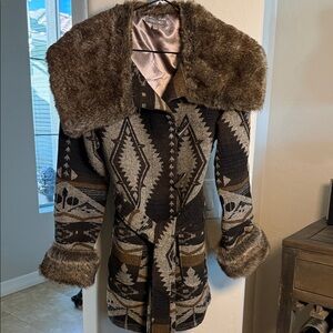 ROZ & ALI SOUTHWEST Black and Brown Patterned PENNY LANE with Faux Fur